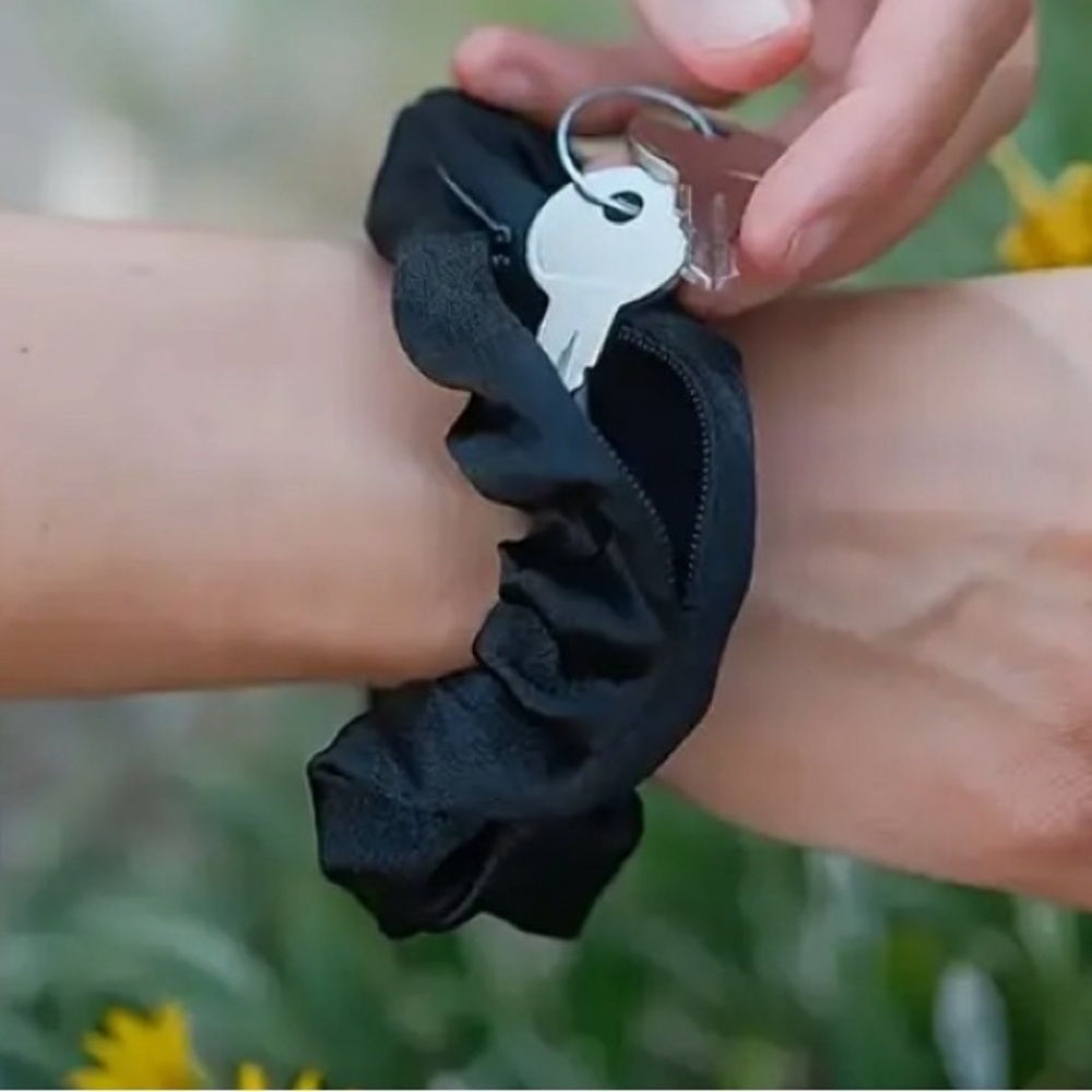 Secret Stash Choose Color Scrunchie Pocket Storage Keys Cash Travel Hack Be Safe